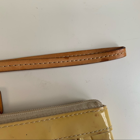 BOGO‼️ Auth Coach pouch wristlet forest green suede - Picture 15 of 16